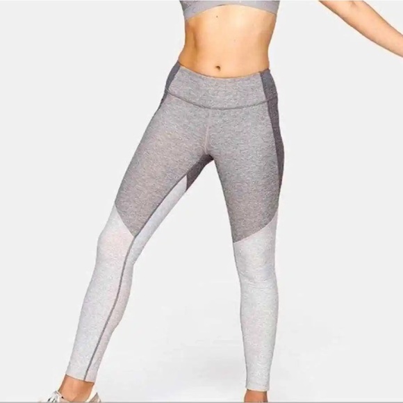 NWOT Outdoor Voices Tri-Tone Workout Set - Picture 3 of 6